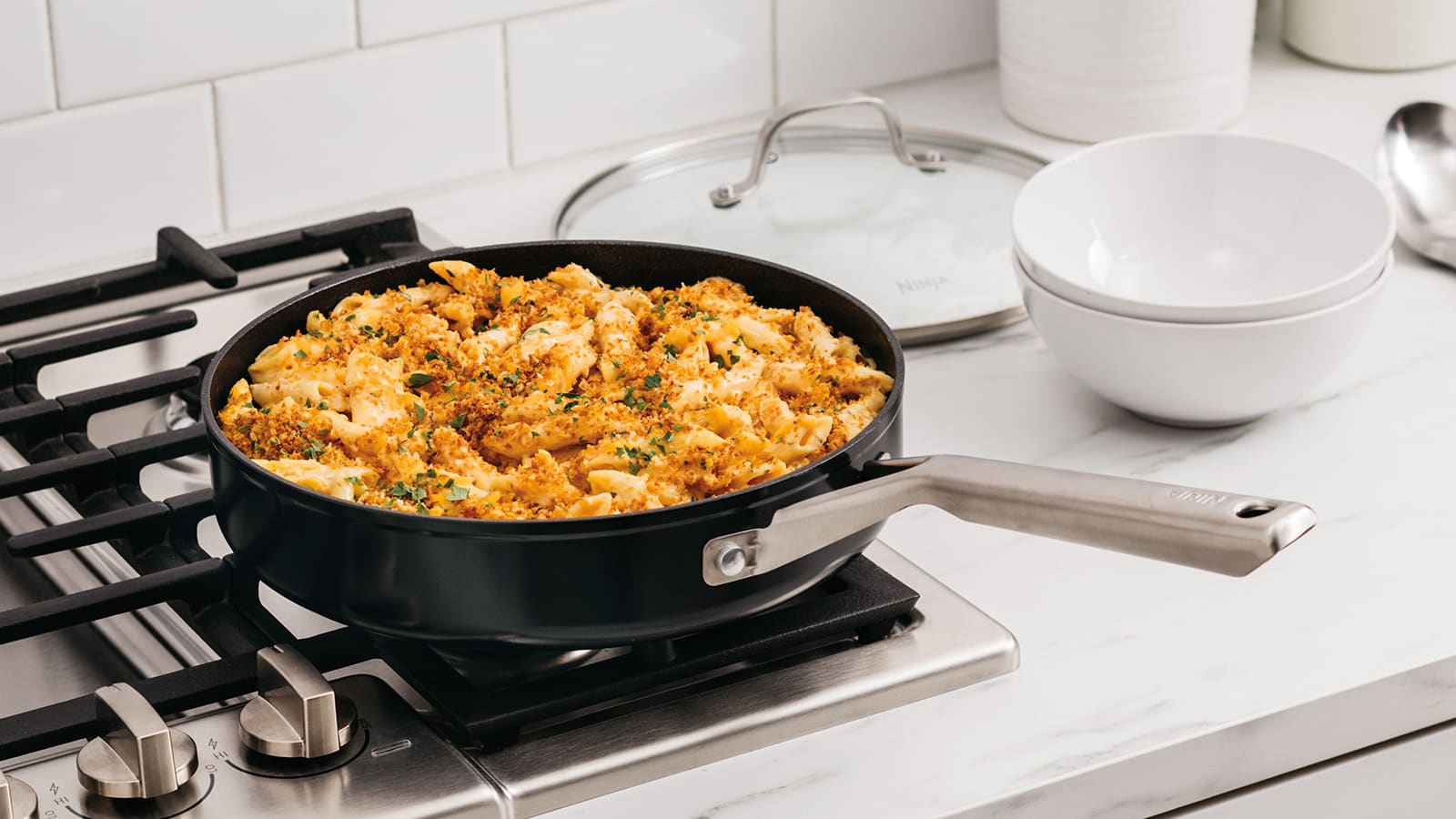 Ninja ZEROSTICK Essentials 26cm Sauté Pan with Lid ninjaGB